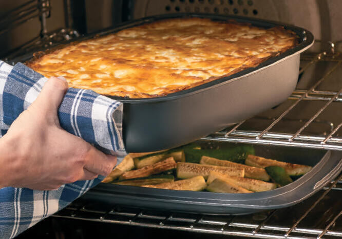 Tupperware Beef and Ricotta Lasagna with Zucchini 